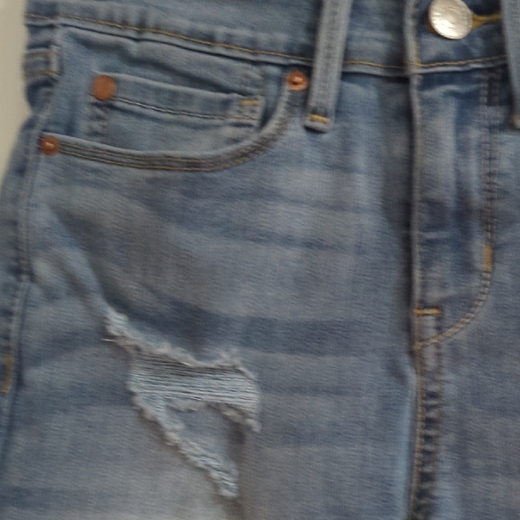 Denizen from Levi's Light Blue Distressed Roll-Hem Jean Shorts - Picture 3 of 13